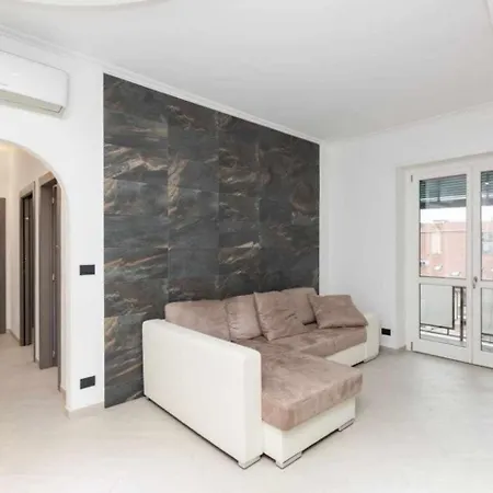 Grotta Deluxe Apartment