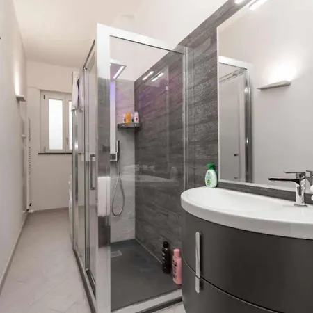 Grotta Deluxe Apartment