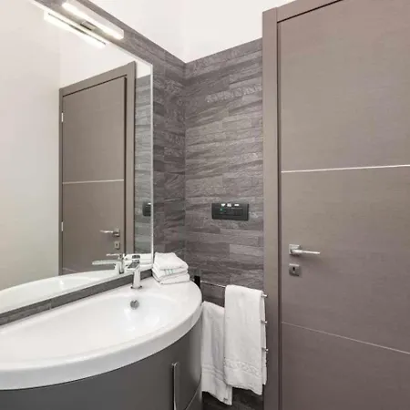 Grotta Deluxe Turin