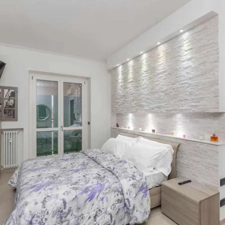 Grotta Deluxe Lägenhet Turin